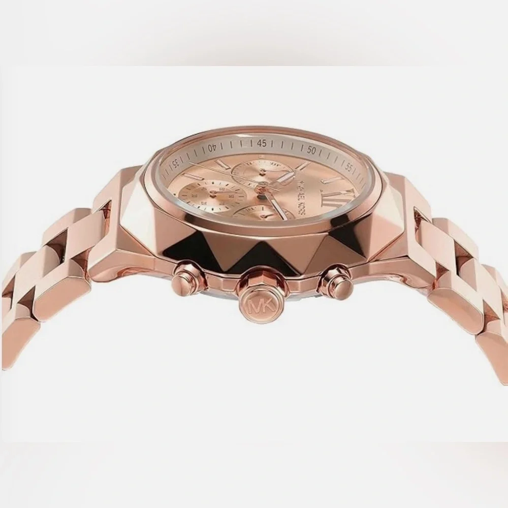 Michael Kors chic modern